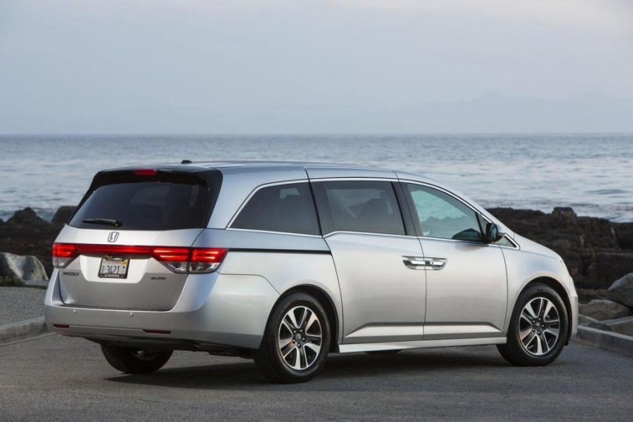  Honda Odyssey Special Edition 2016 года  (фото 11 из 14)